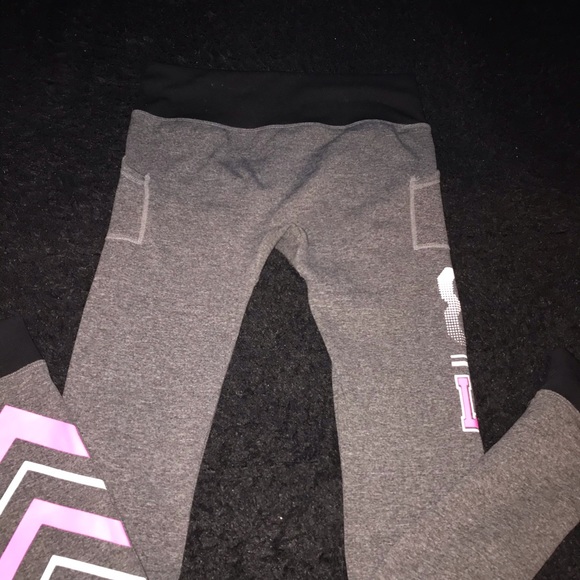 Form fitting joggers, so comfortable ❤️ - Picture 3 of 6